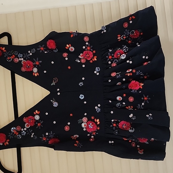 J CREW TOP - Picture 2 of 4